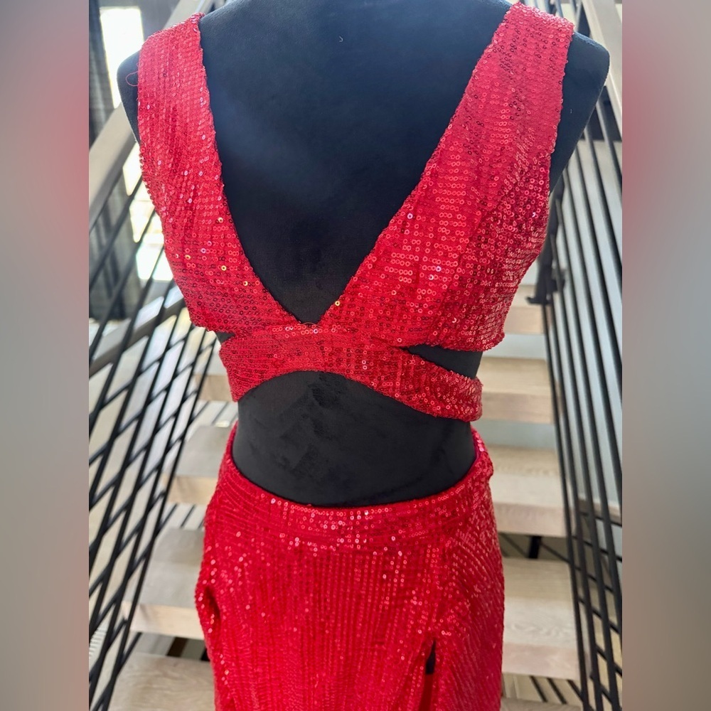 New Abyss by Abby Dazzling Red Backless Evening Gown size XS - Picture 10 of 12